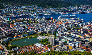 挪威的卑尔根城市风光航拍摄影图片